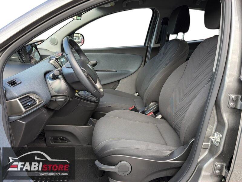 Lancia Ypsilon 1.0 FireFly 70 Cv Hybrid Gold 5 POSTI - Schermo, CarPlay, Ruotino ecc