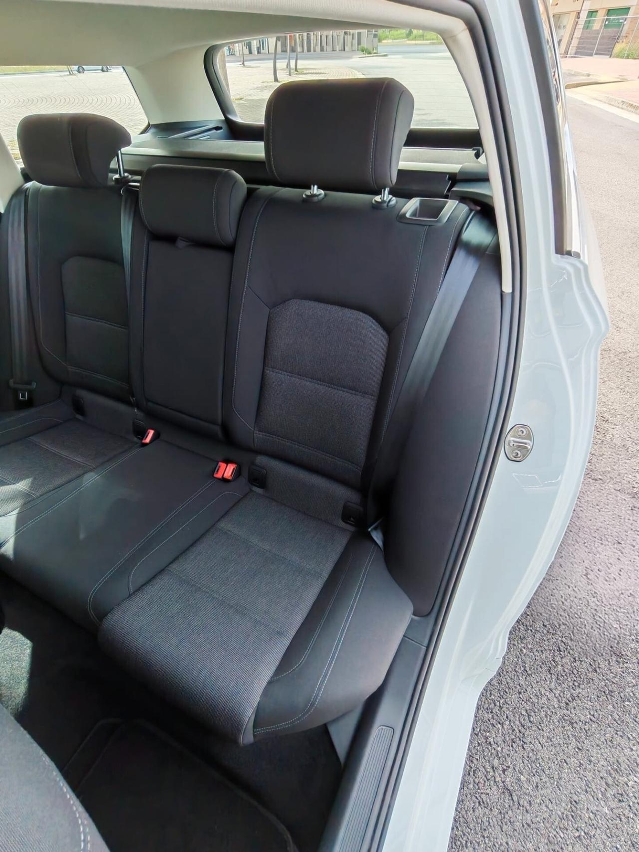 Volkswagen Passat Variant 2.0 TDI Business BlueMotion Tech.