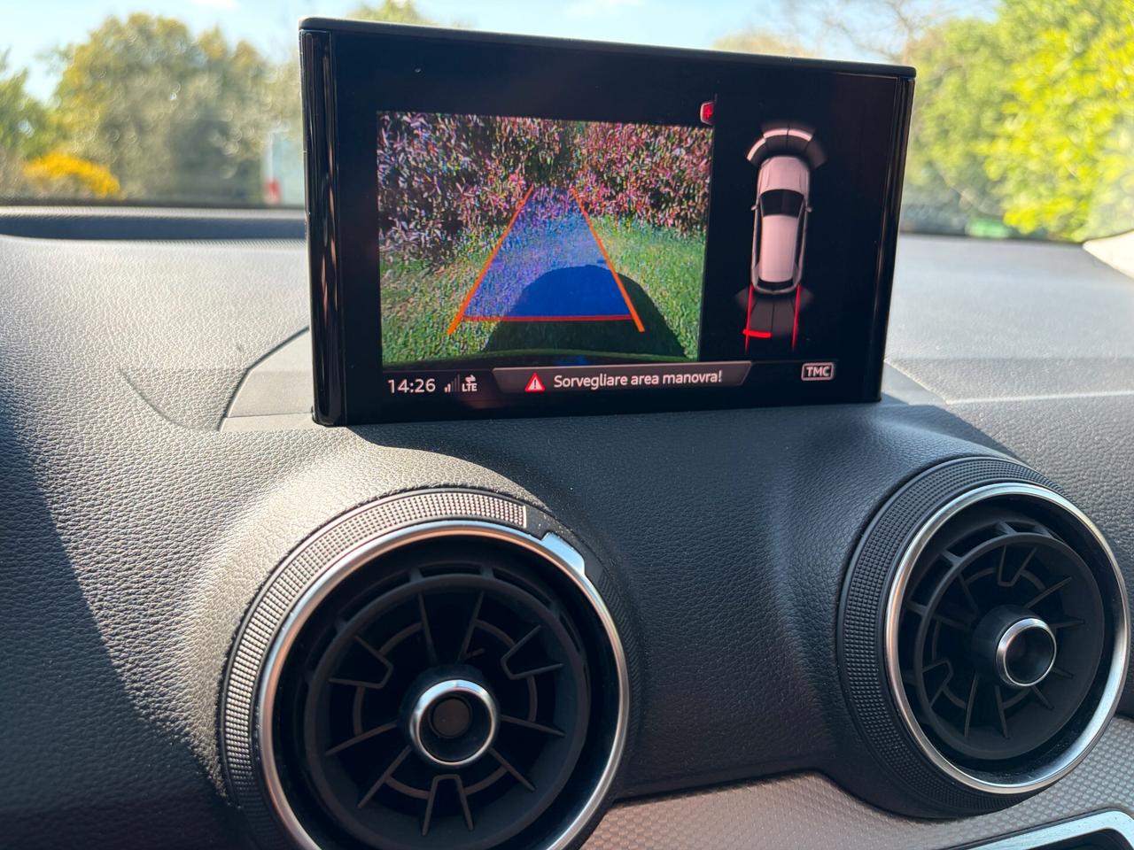 Audi Q2 30 TDI S tronic Business Design