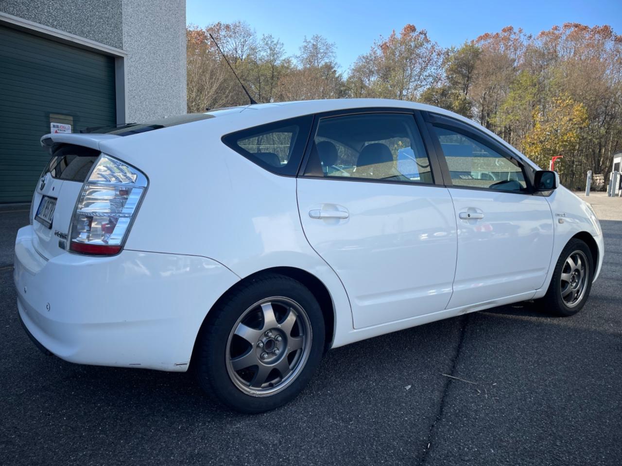 Toyota Prius 1.5ibrido 16V*Neopatentati*