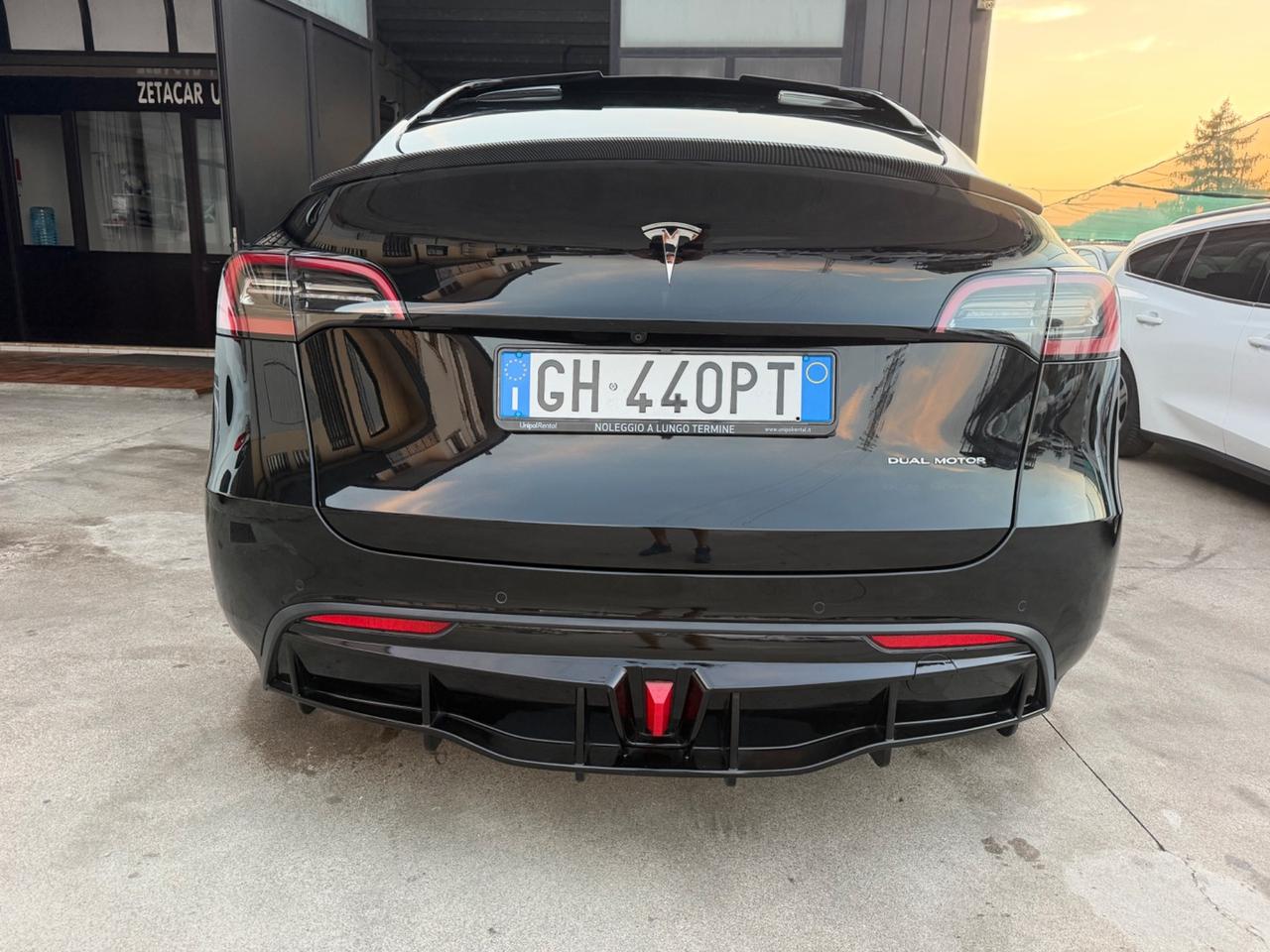 Tesla Model Y Long Range AWD