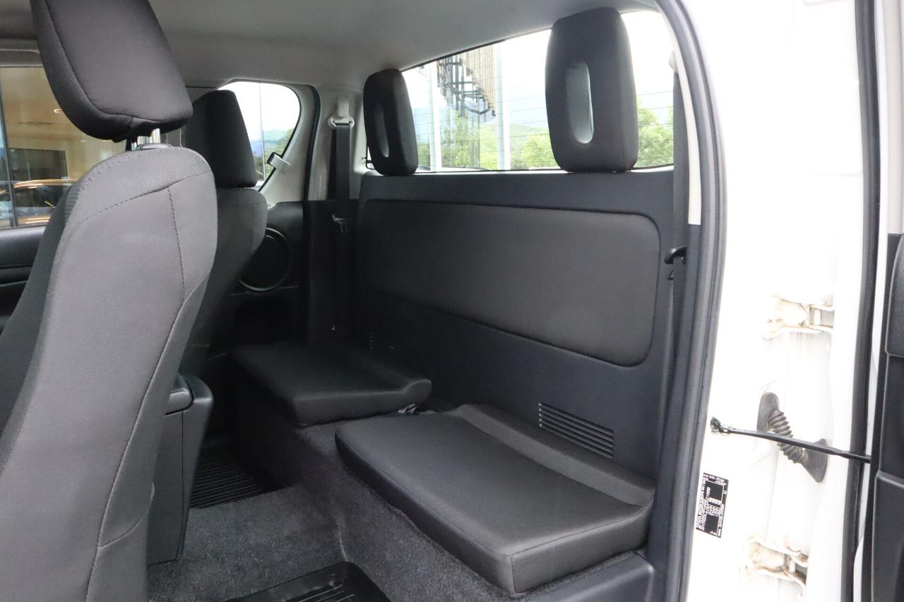Toyota Hilux 2.4 Extra Cab GANCIO SOLO 33.900KM!