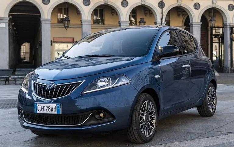 Lancia Ypsilon 1.0 Hybrid Ecochic Gold NOLEGGIO