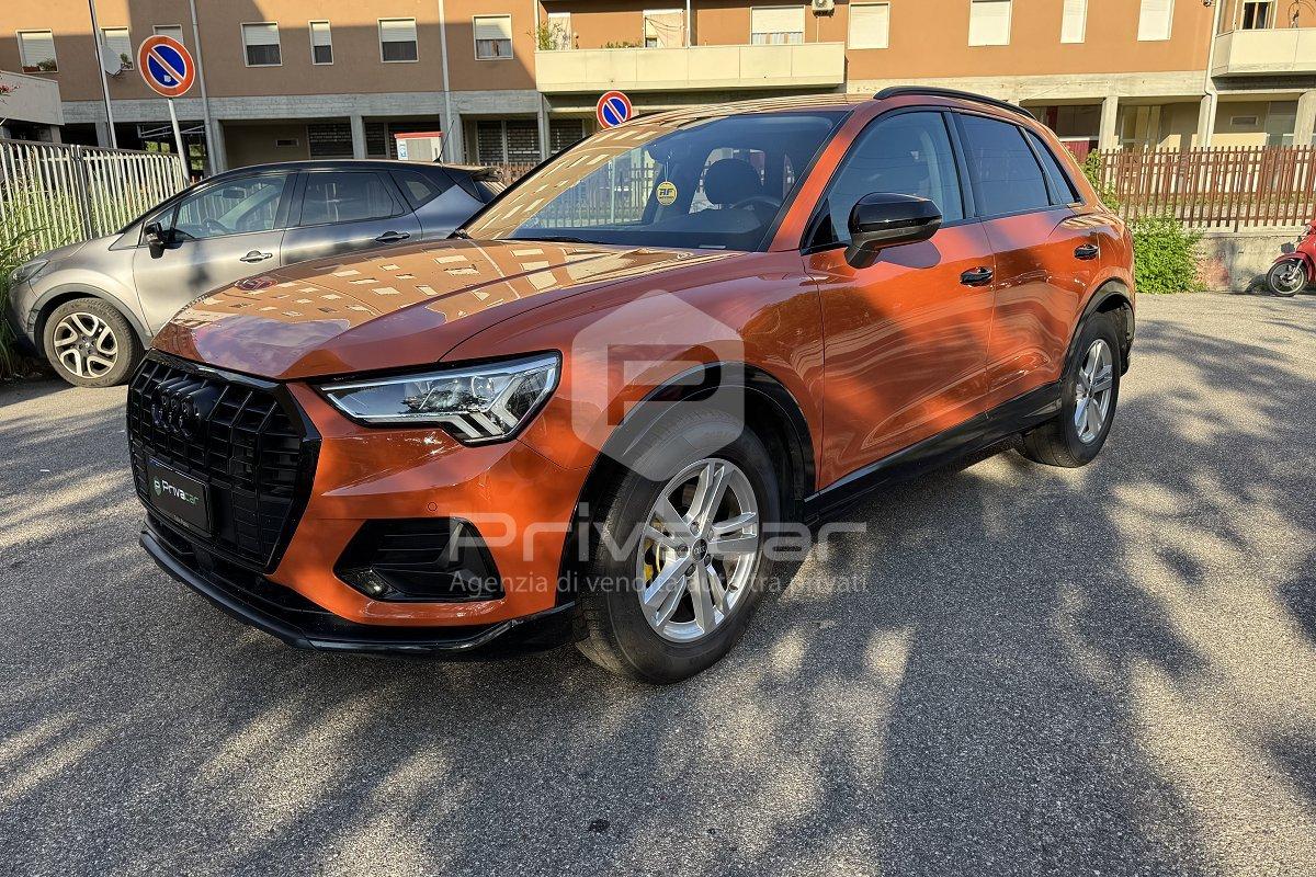 AUDI Q3 35 TDI S tronic Business Advanced