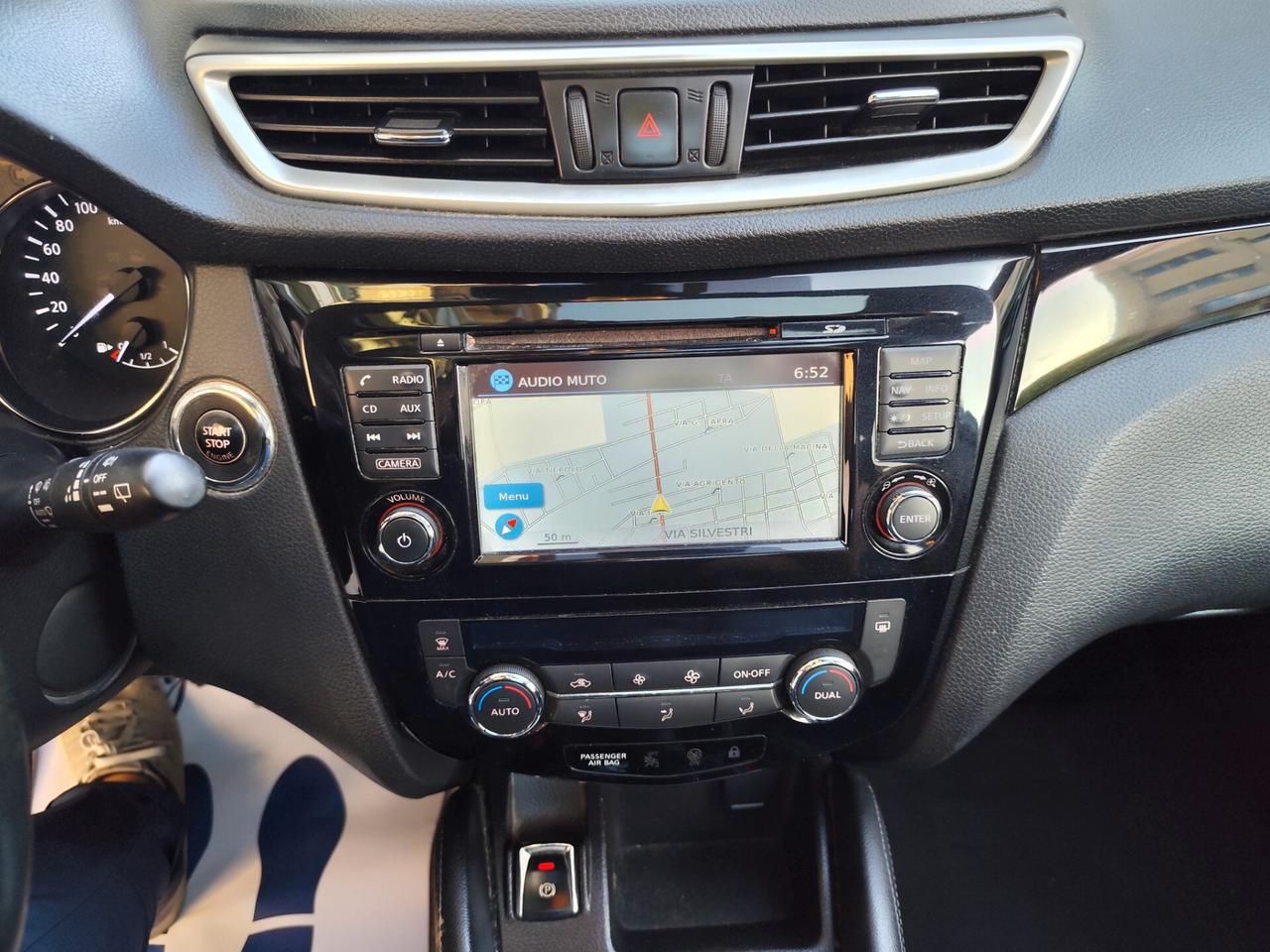 Nissan Qashqai 1.5 dCi 110CV Tekna TETTO NAVI
