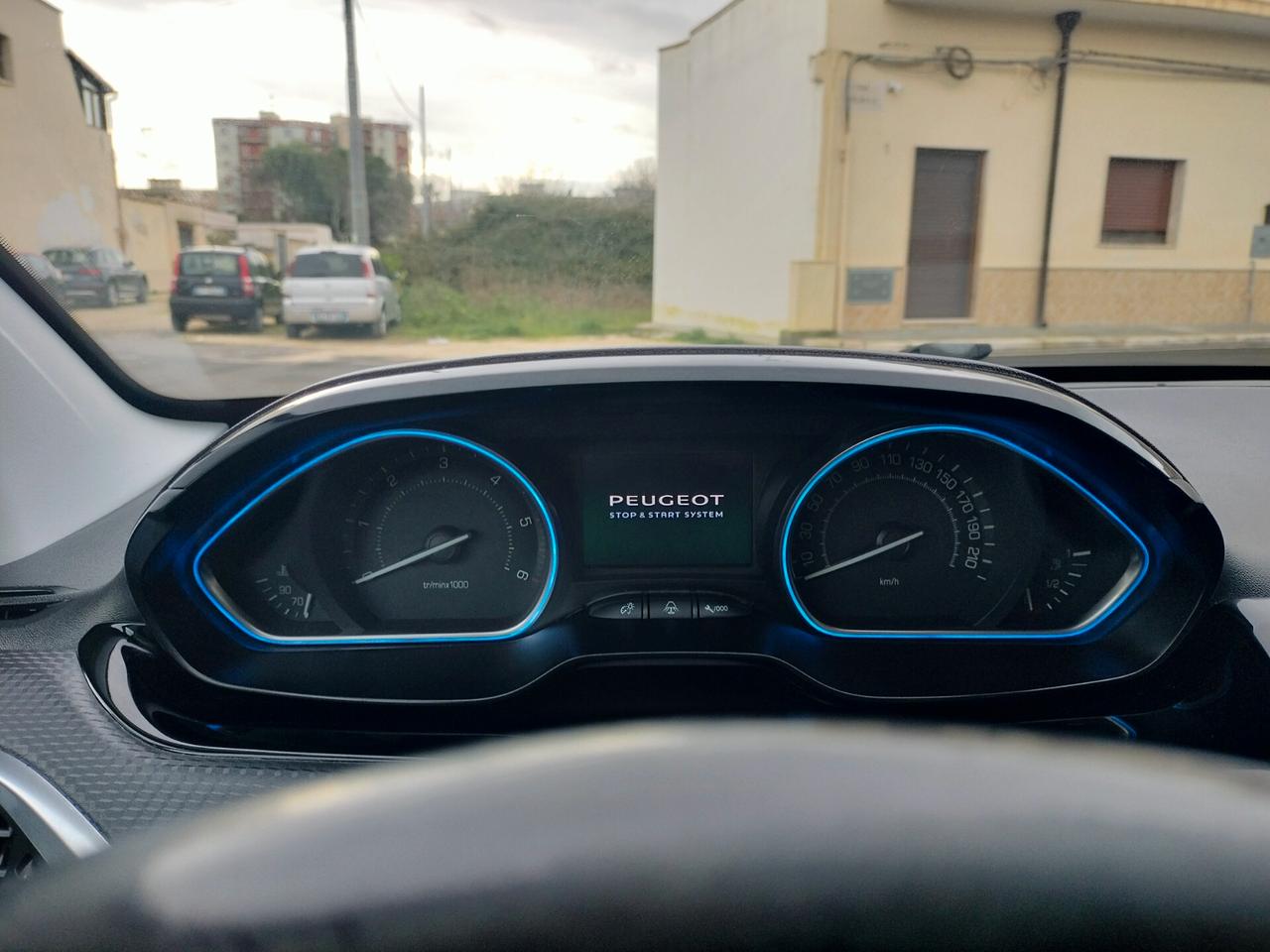 Peugeot 2008 1.6 e-HDi 92 CV Stop&Start Allure