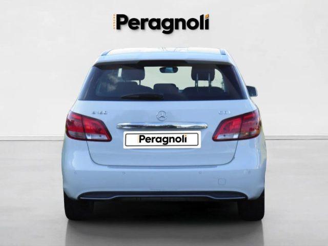MERCEDES-BENZ B 180 d Automatic Business