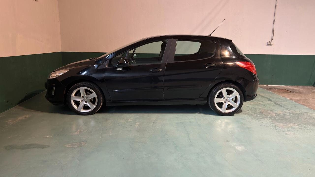 Peugeot 308 1.6 HDi 110CV 5p. Féline (5 Marce)