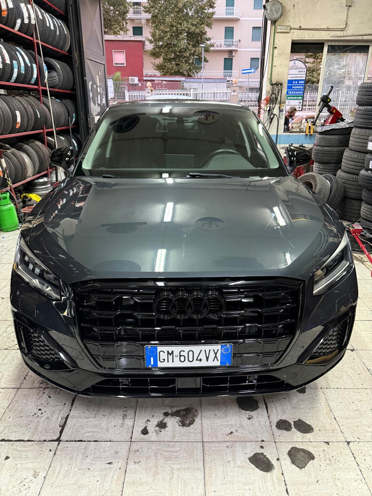 Audi Q2 30 TDI S tronic Identity Black