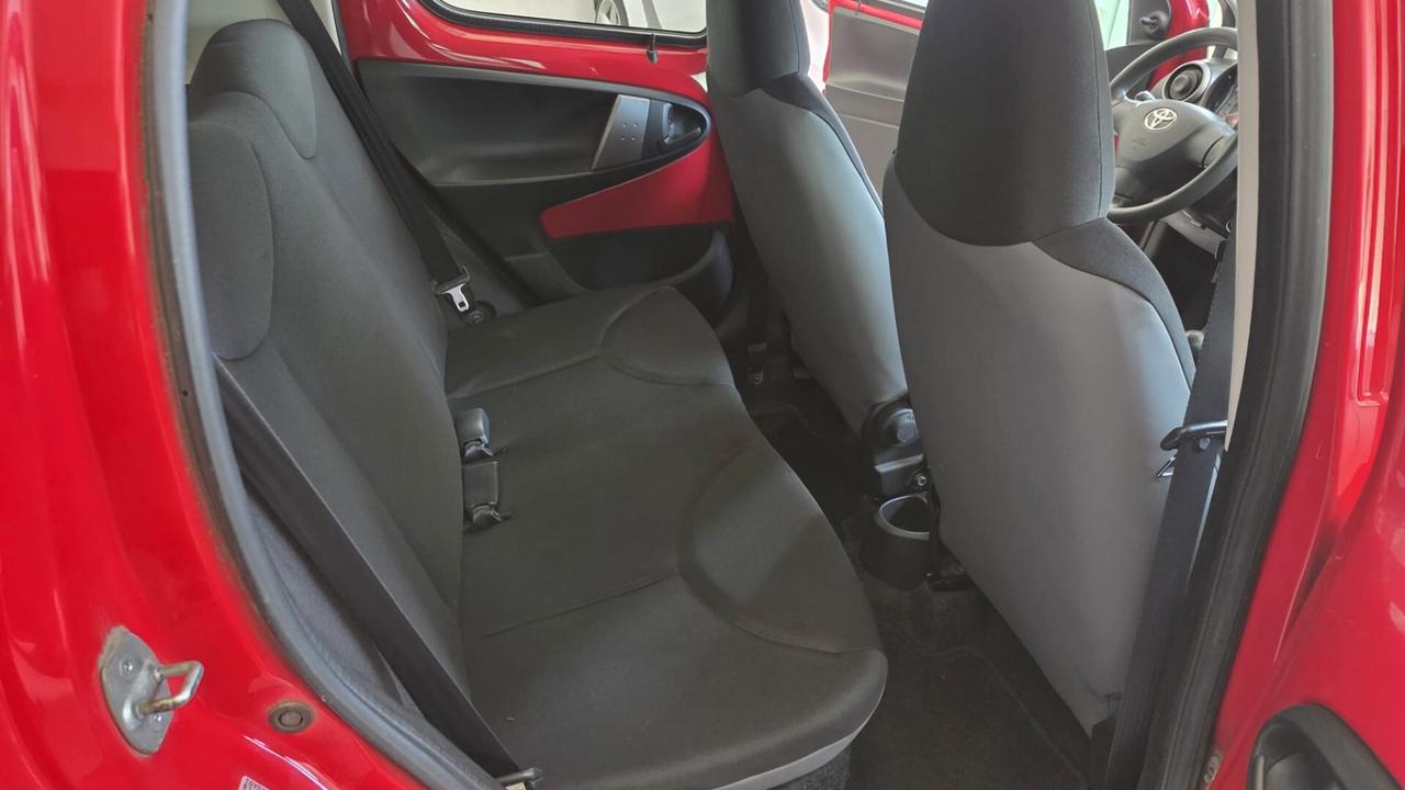 Toyota Aygo 1.0 12V VVT-i 5 porte Lounge Connect