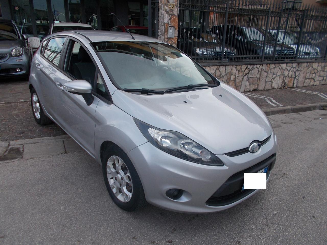 Ford Fiesta 1.4 TDCi 68CV 5 porte Titanium