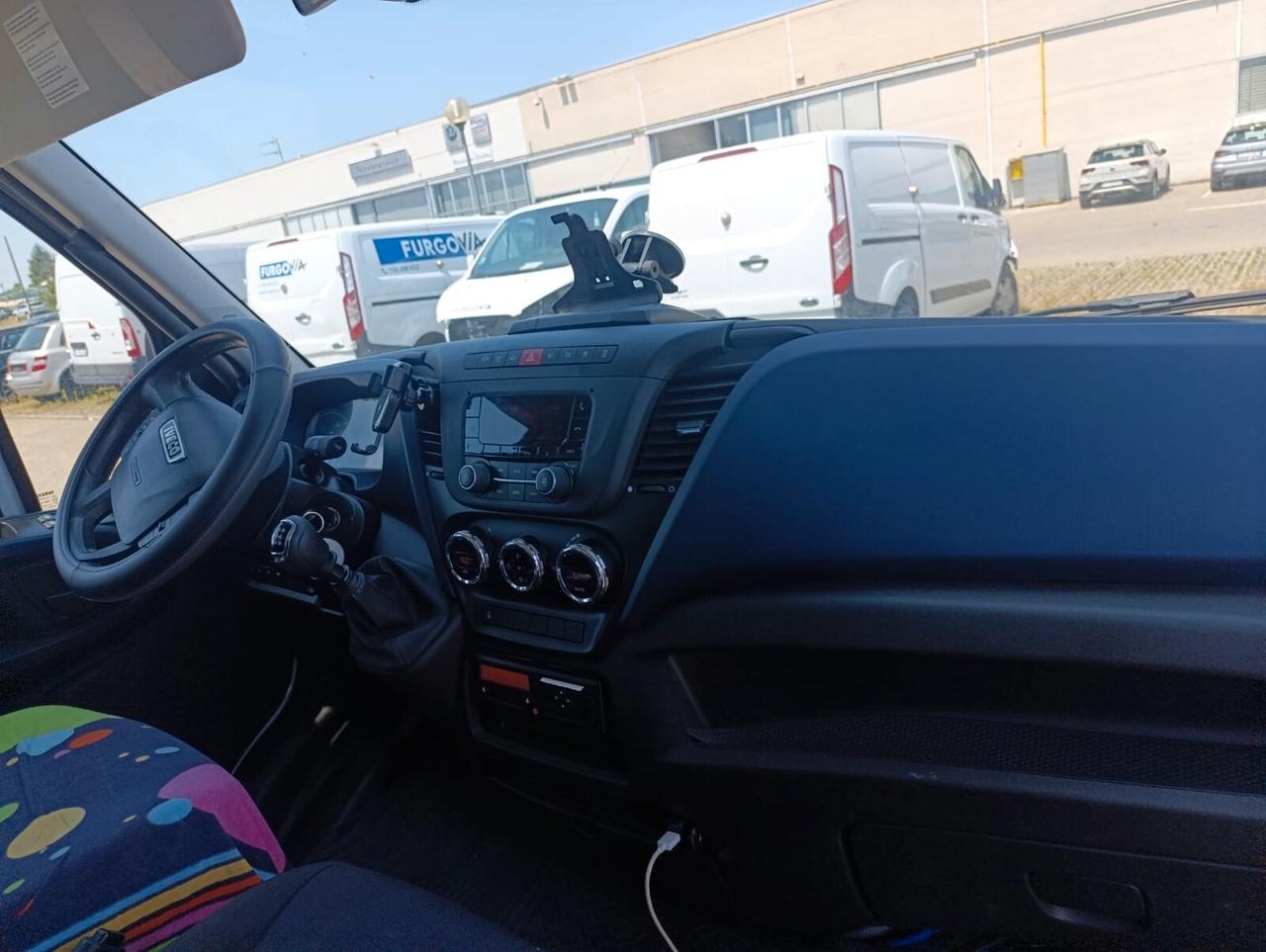 Carroattrezzi IVECO DAILY 2 AUTO EURO 6