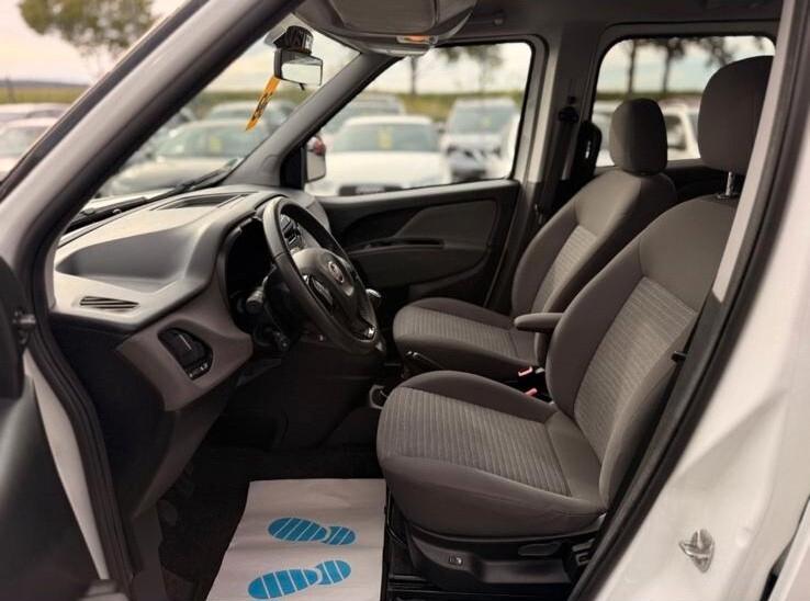 Fiat Doblò 1.4 T-Jet 16V Lounge AUTOVETTURA