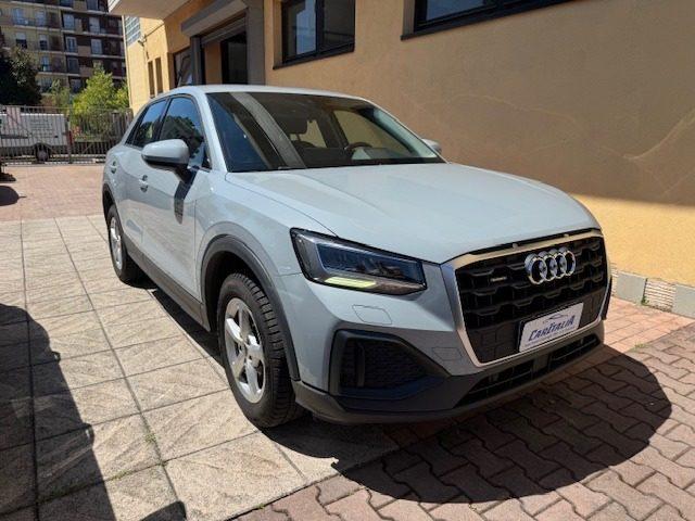 AUDI Q2 35 TDI quattro S tronic Identity Black