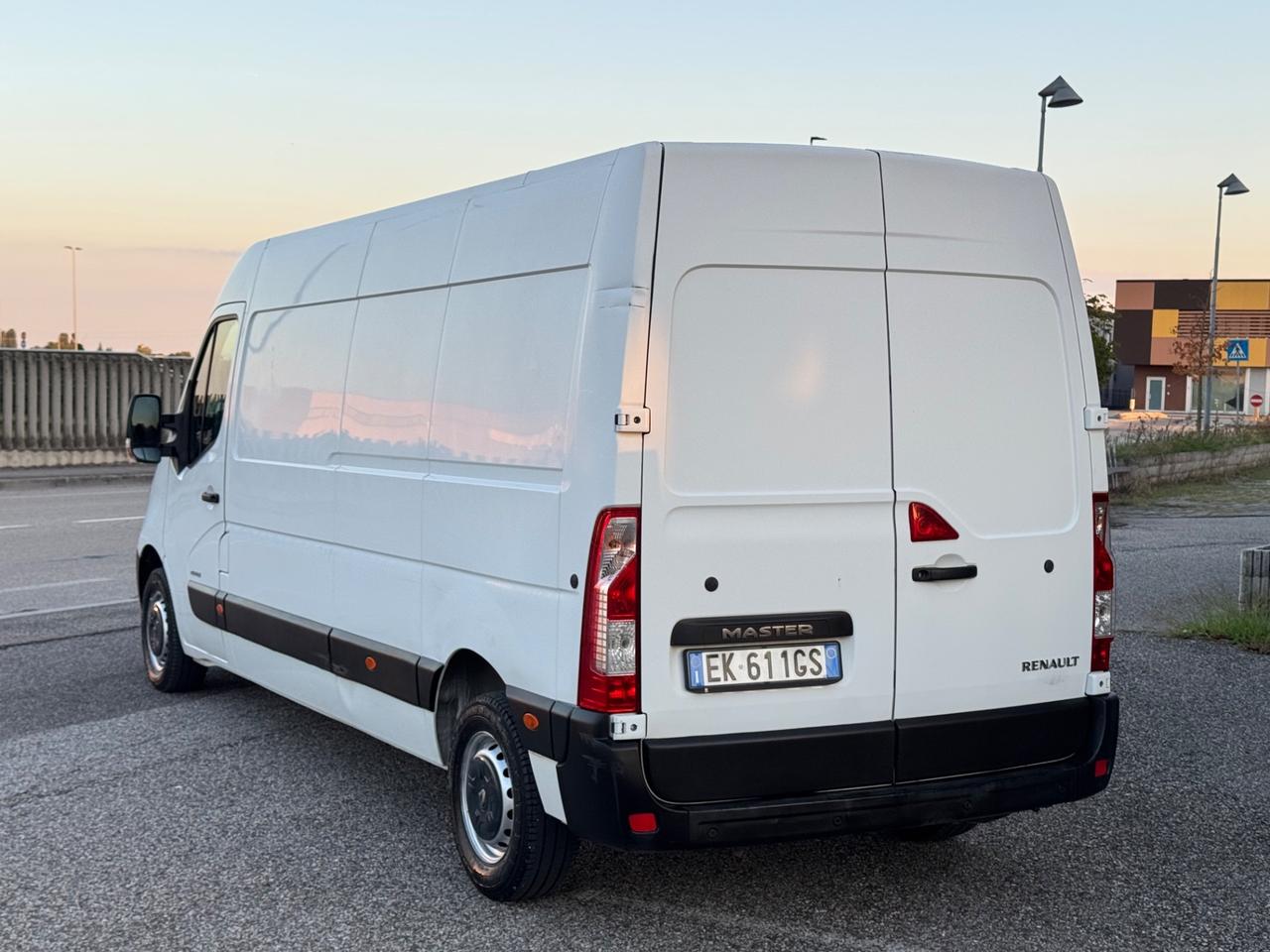 Renault Master 2.3 DCI 125cv L3H2