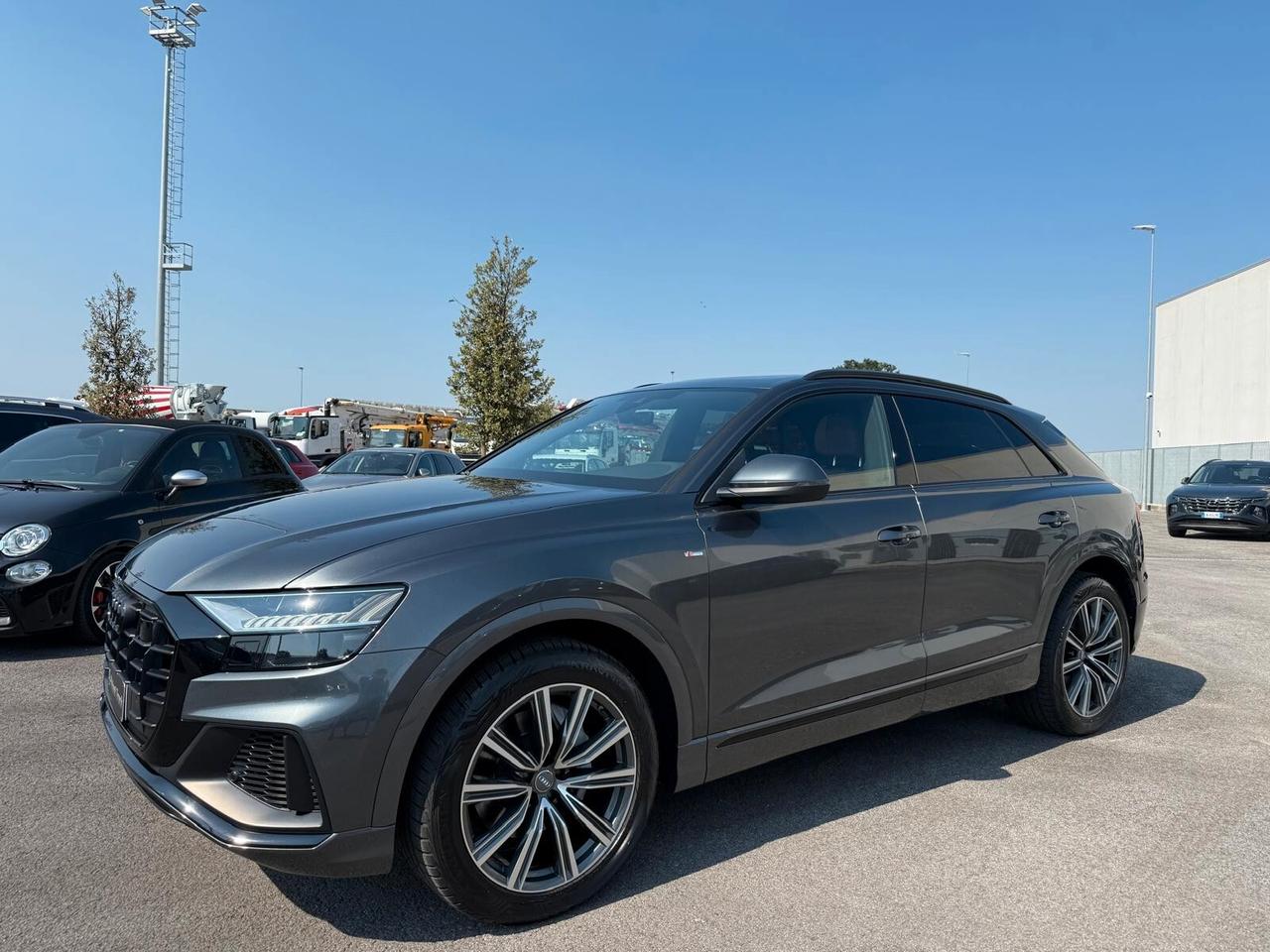 Audi Q8 50 TDI 286 CV quattro tiptronic Sport