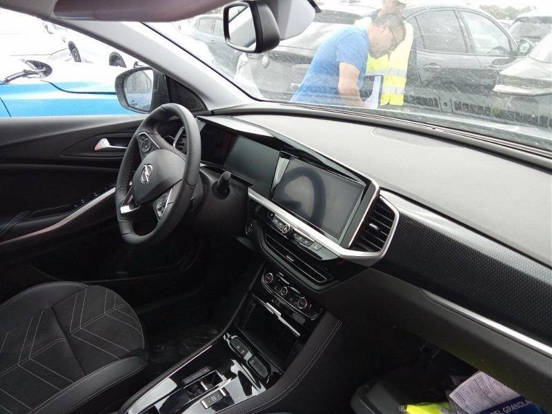 Opel Grandland 1.5 DIESEL ECOTEC 131CV AUT. ULTIMATE ( FARI LED - TELECAMERA POST. PDC NAVI )