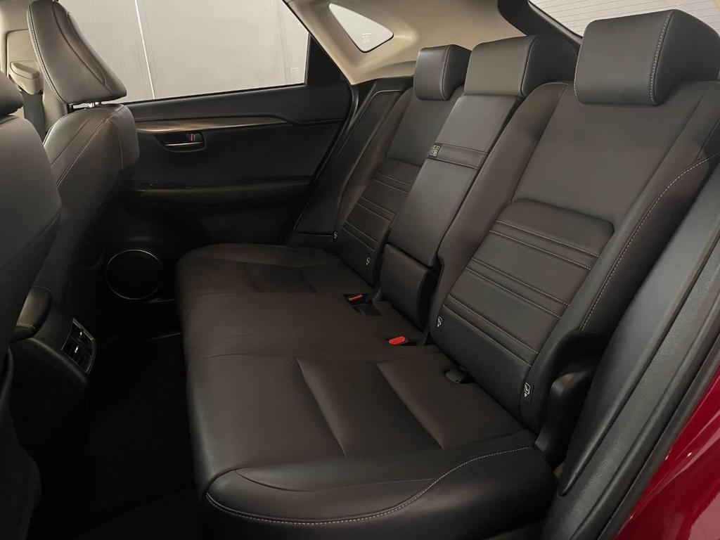 Lexus NX 300 300 2.5 Hybrid Executive 4WD CVT