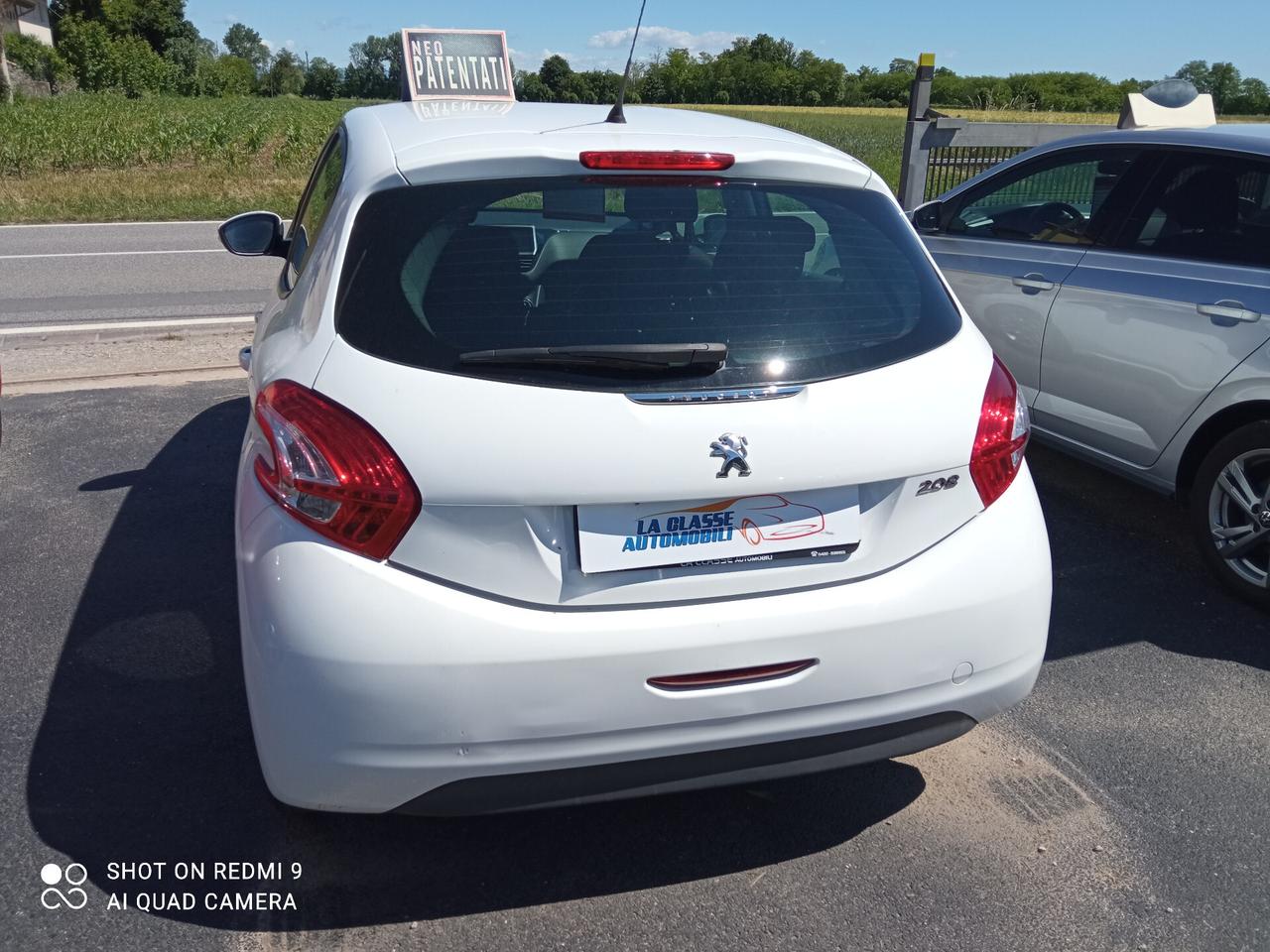 Peugeot 208 1.4 HDi 5 porte pasaggio compreso