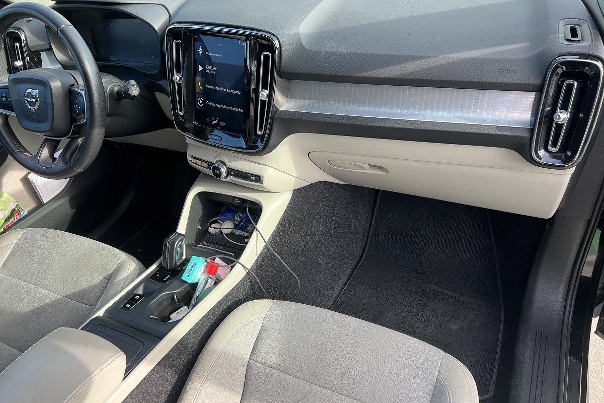 VOLVO XC40 D3 AWD Geartronic Momentum