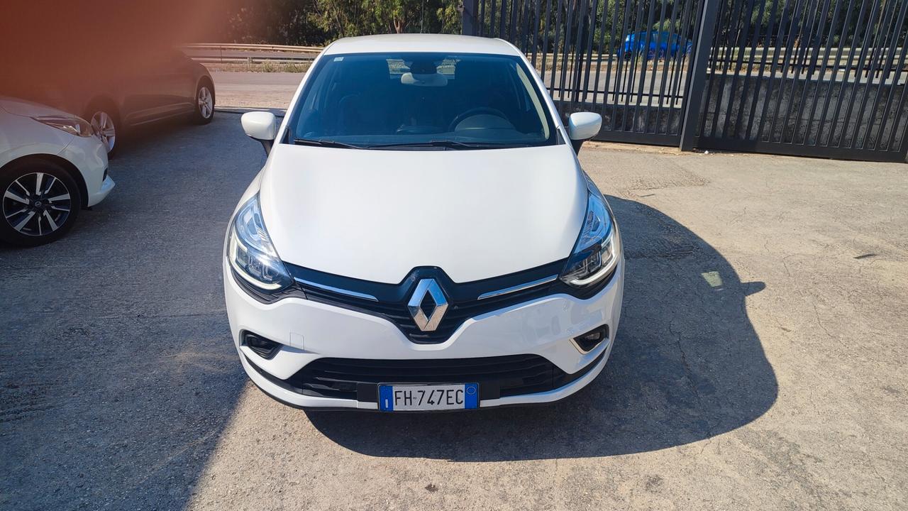 Renault Clio dCi 90CV -FULL OPTIONAL-