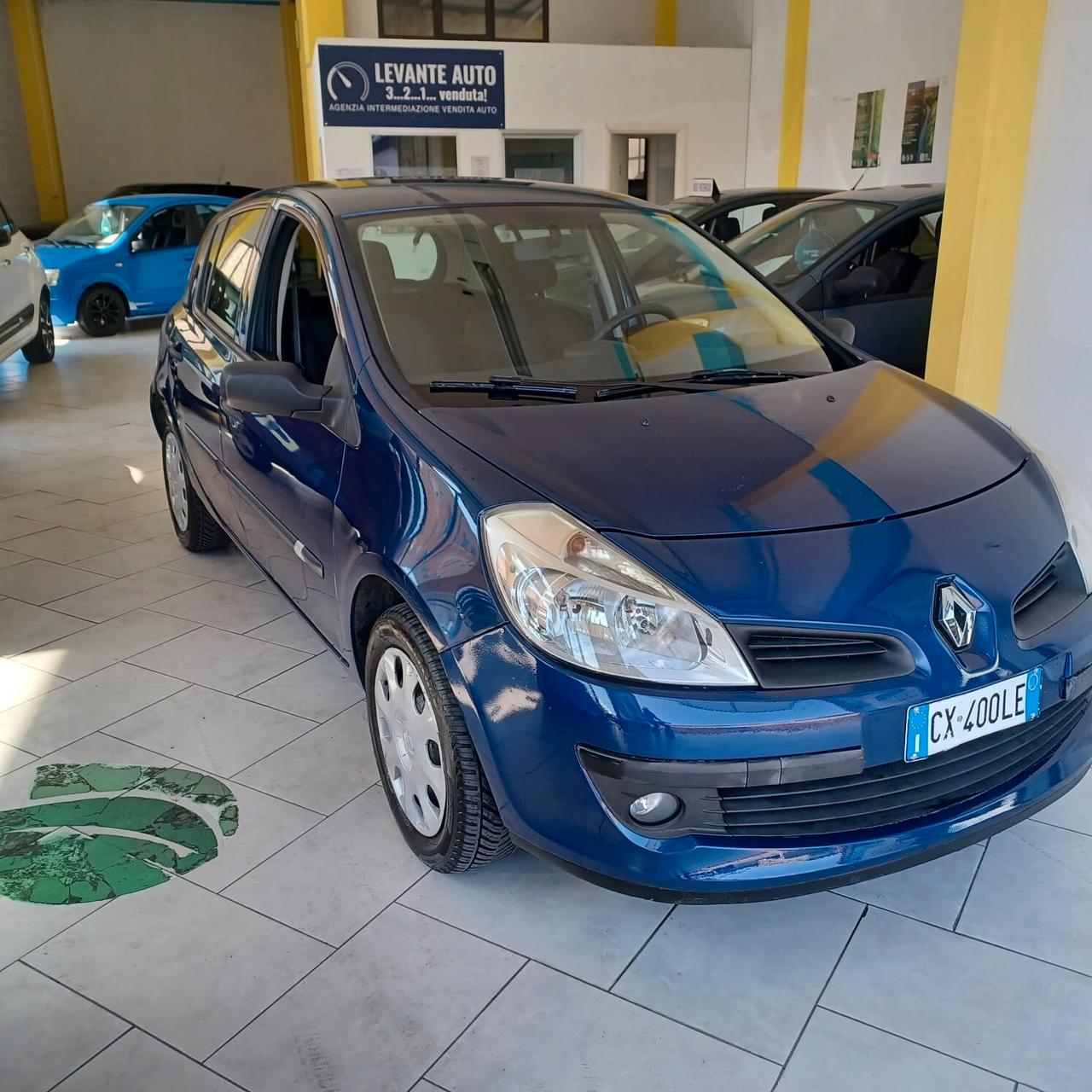 CLIO 1.1 BENZINA PER NEOPATENTATI GARANZIA INCLUSA