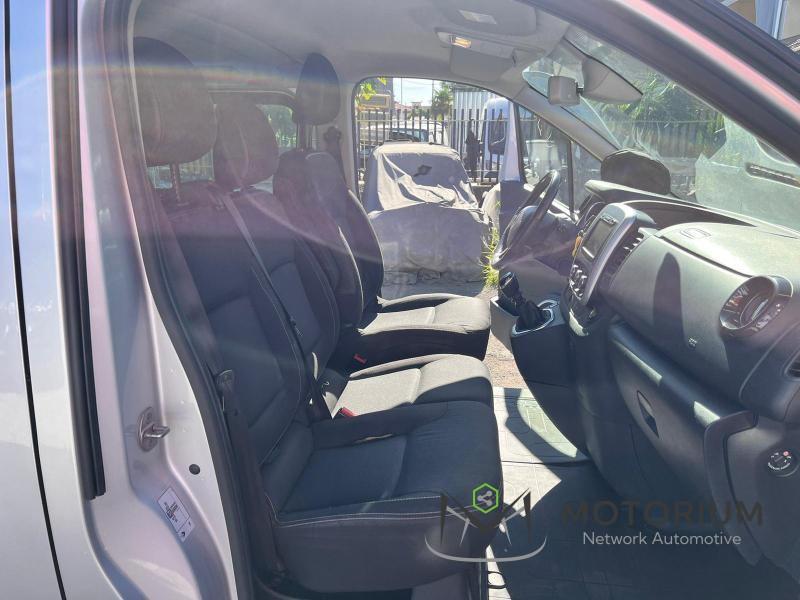 Renault Trafic T27 2.0 dCi 120CV PC-TN Intens