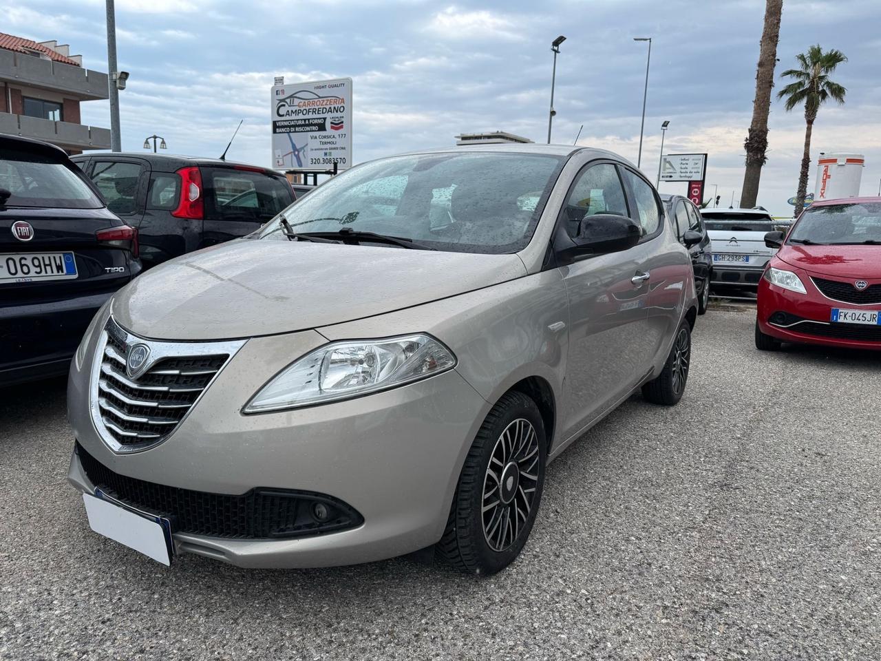 Lancia Ypsilon 1.2 69 CV 5 porte GPL Ecochic Gold