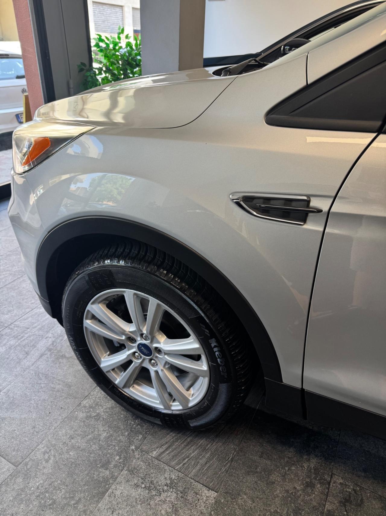 Ford Kuga 1.5 TDCI 120 CV S&S 2WD Titanium