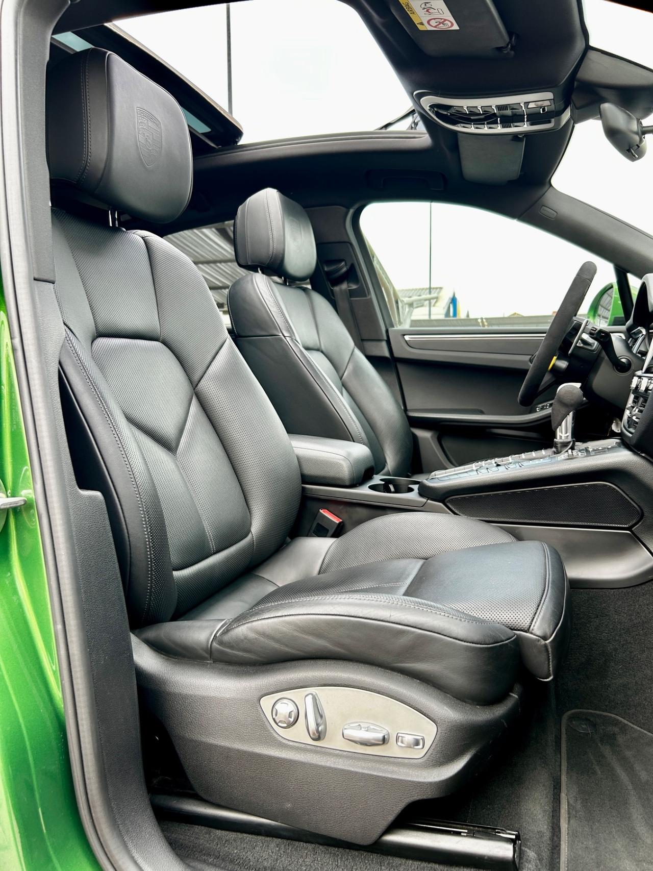 Porsche Macan 2.0 BENZINA 245CV PYTHON GREEN (GTS COLOR)