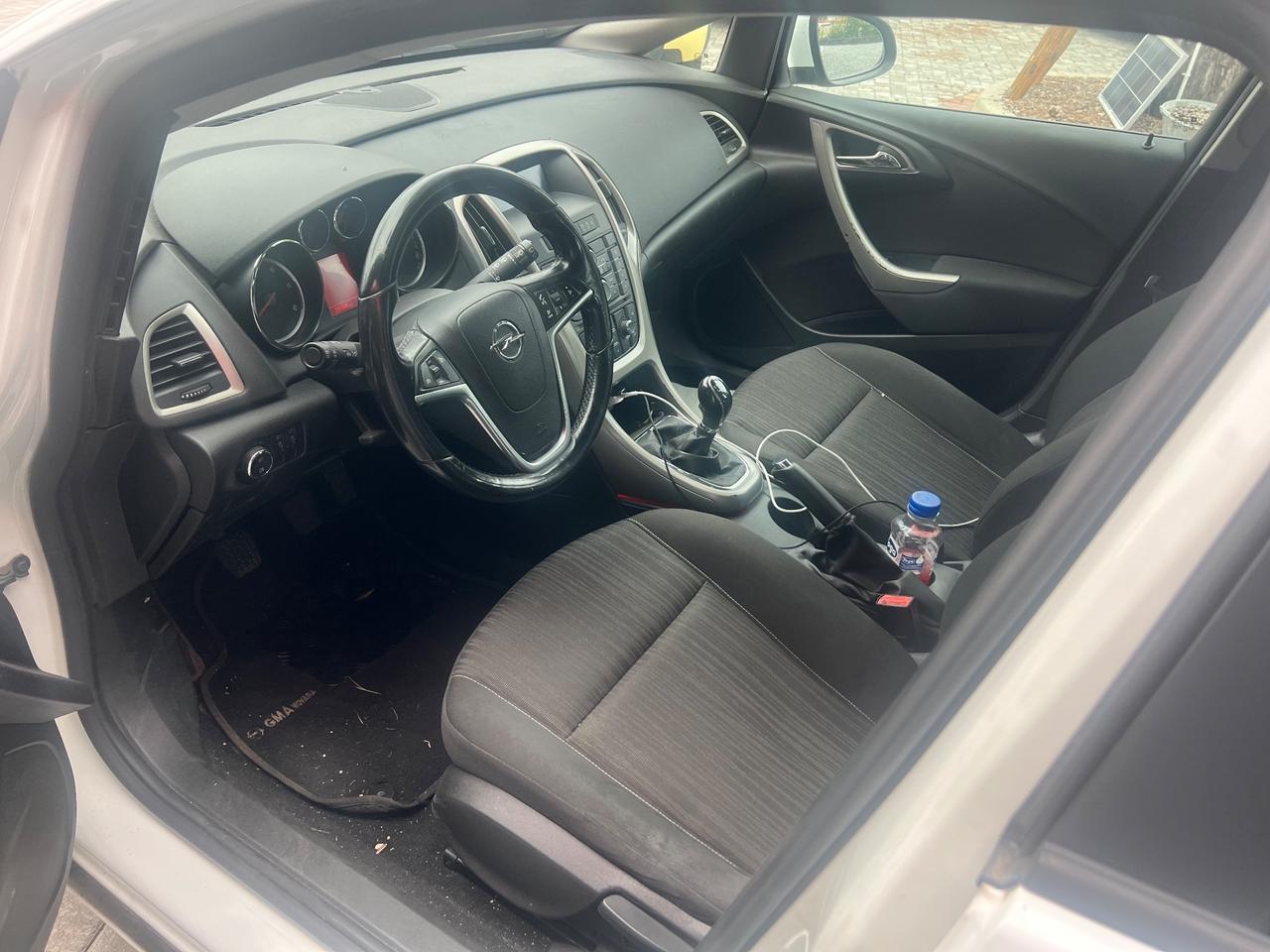 Opel Astra 1.7 CDTI 110CV - NEOPATENTATI