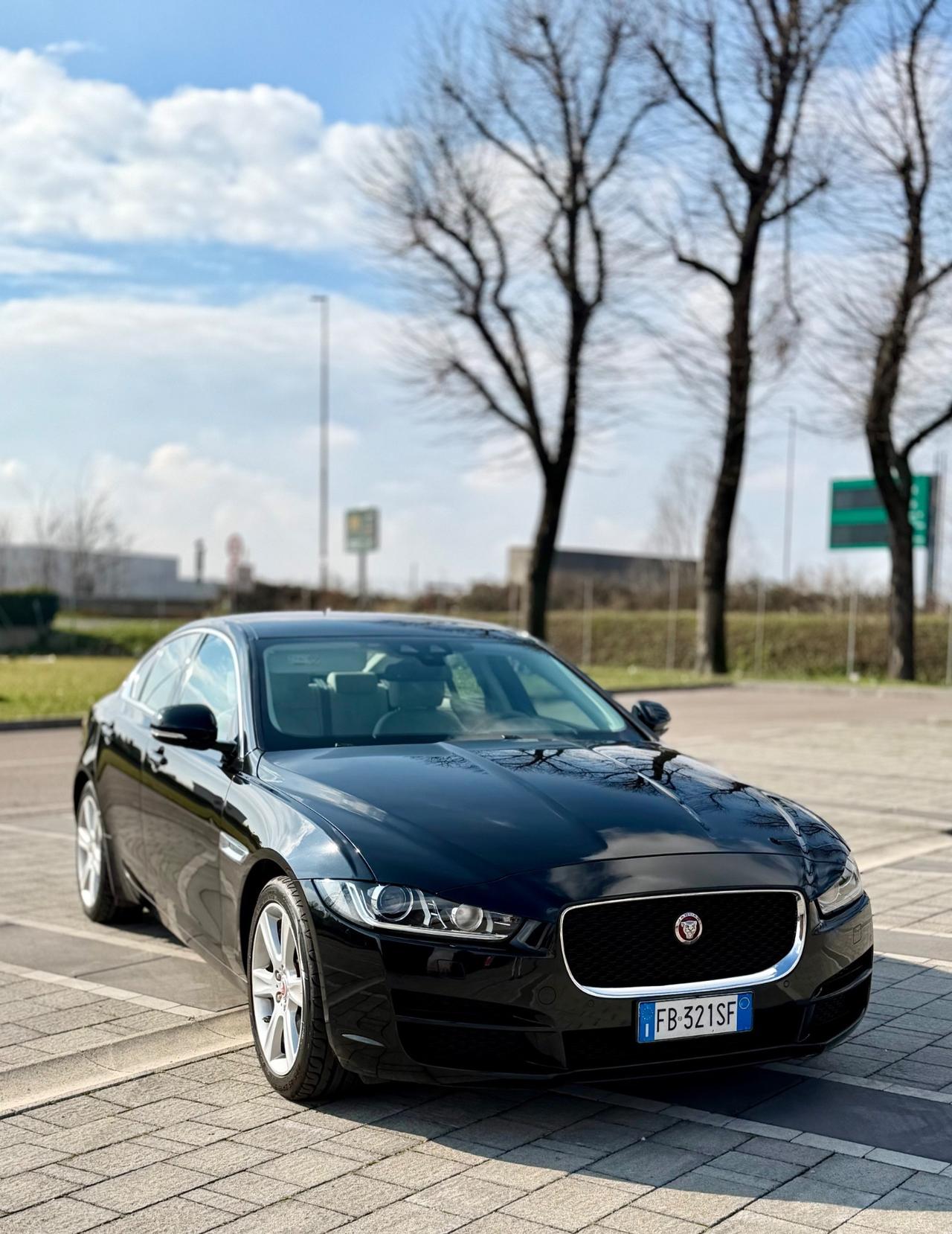 Jaguar XE 2.0 D Turbo aut. Prestige