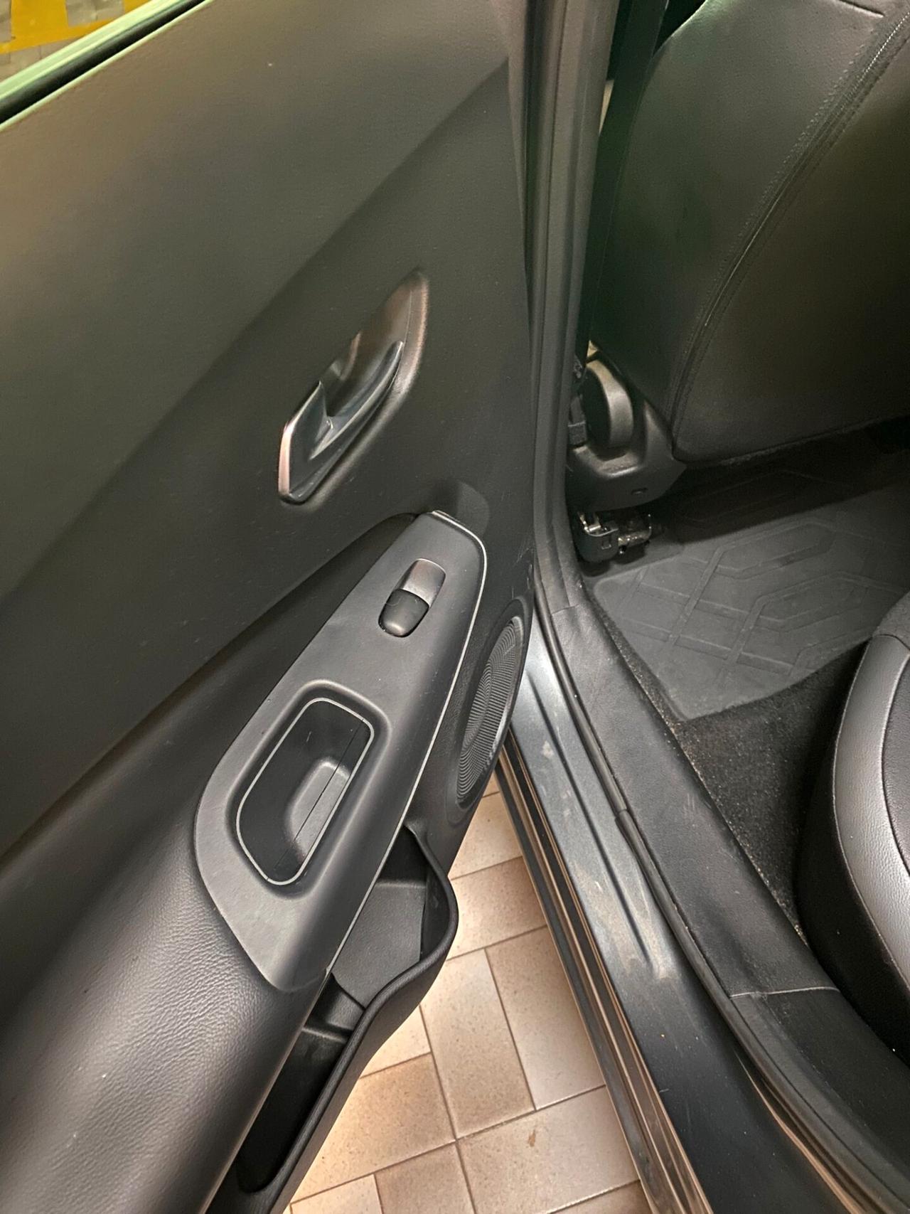 Nissan Juke 1.0 DIG-T 114 CV N-Connecta