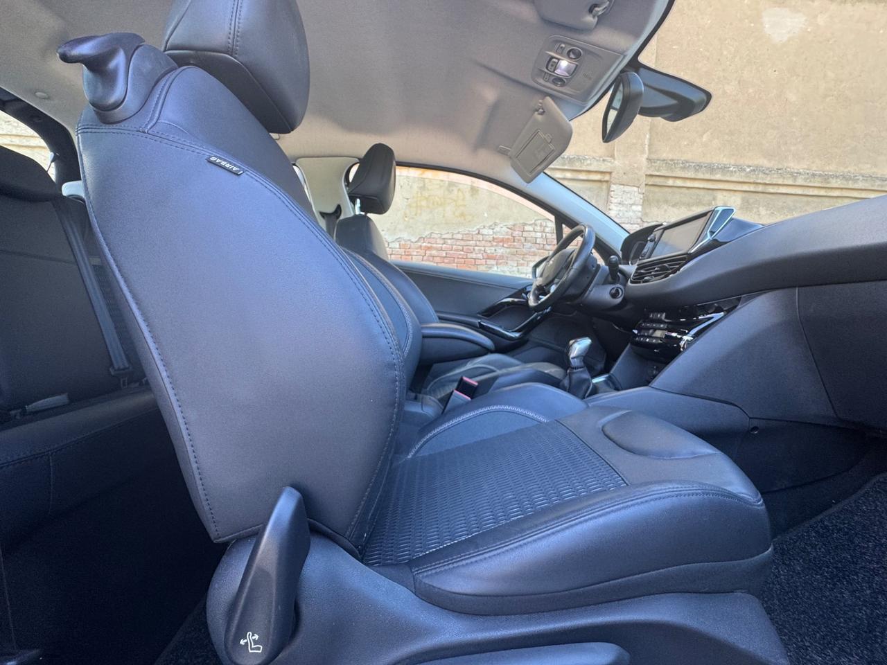 Peugeot 208 1.2 VTi 82 CV Splendide Condizioni