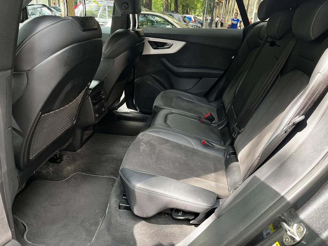 Audi Q8 55 TFSI S line quattro tiptronic Sport