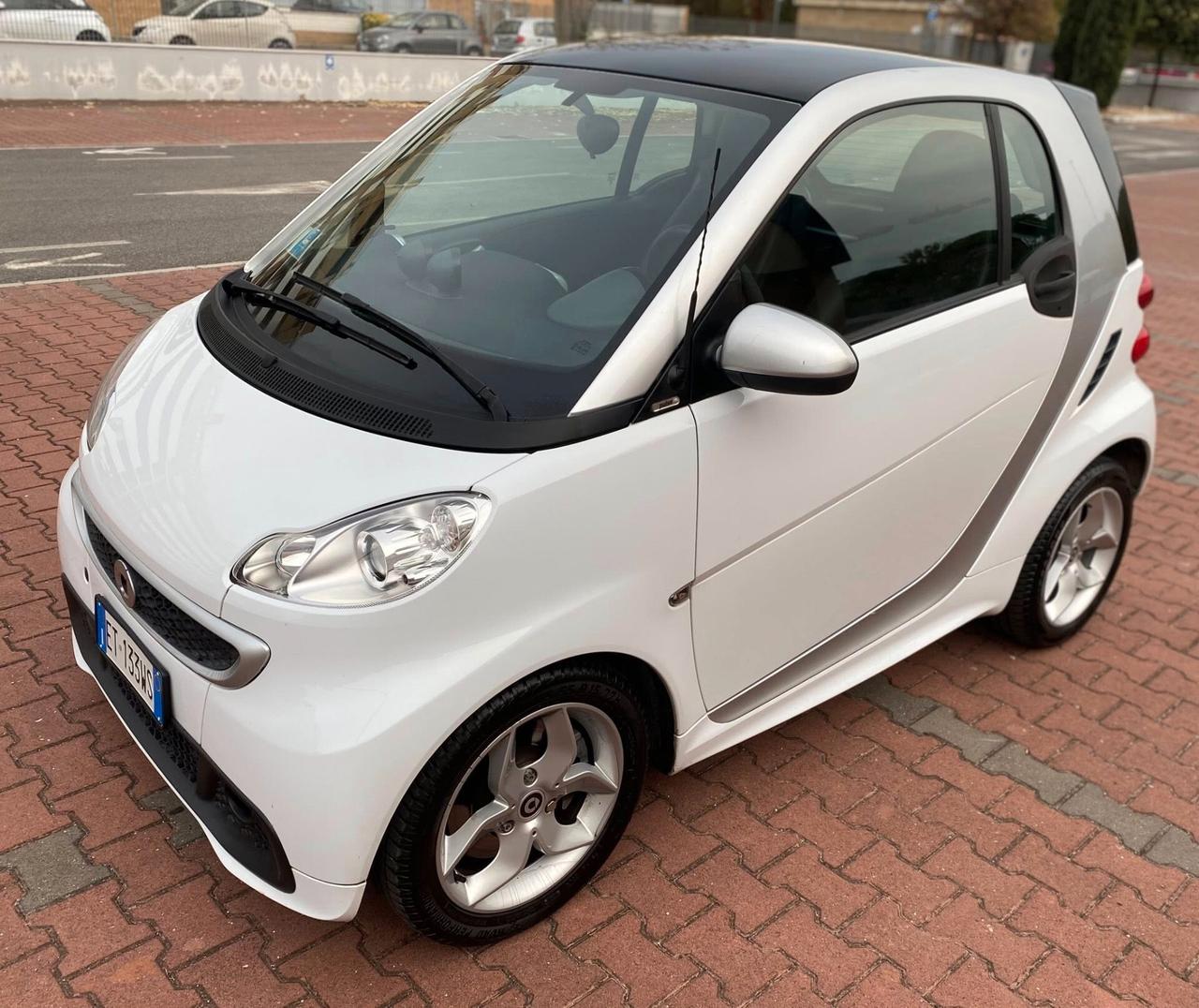 SMART ForTwo PULSE OK NEOPATENTATI