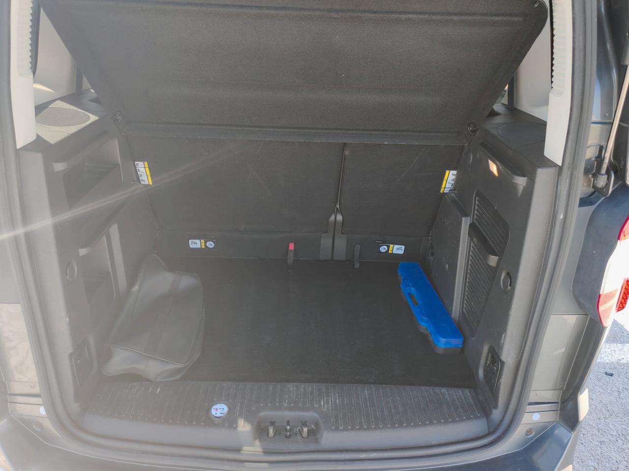 Ford Tourneo Courier 1.5 TDCI 95 CV Titanium