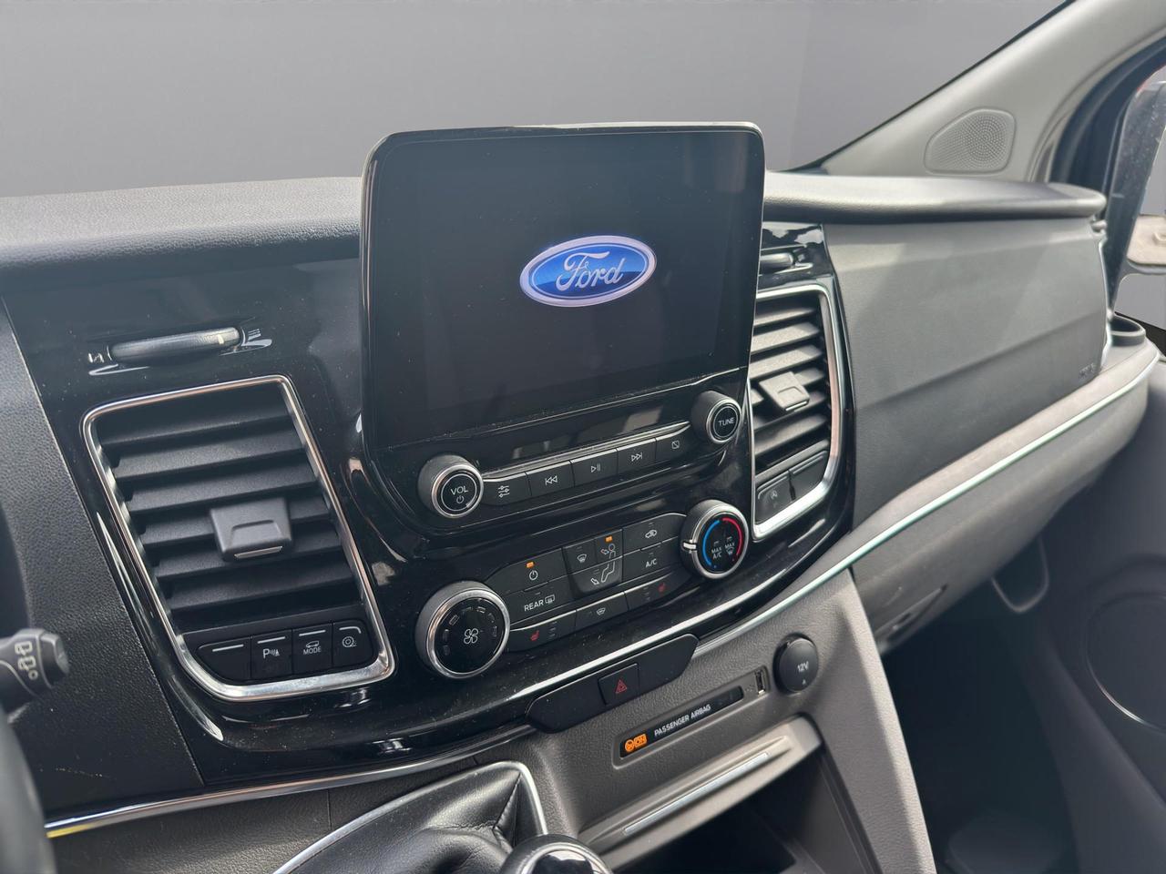 Ford Tourneo Custom 320 2.0 tdci MHEV 130cv Trend