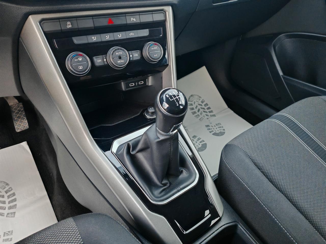 Volkswagen T-Roc 20TDI 115cv navig led 2022