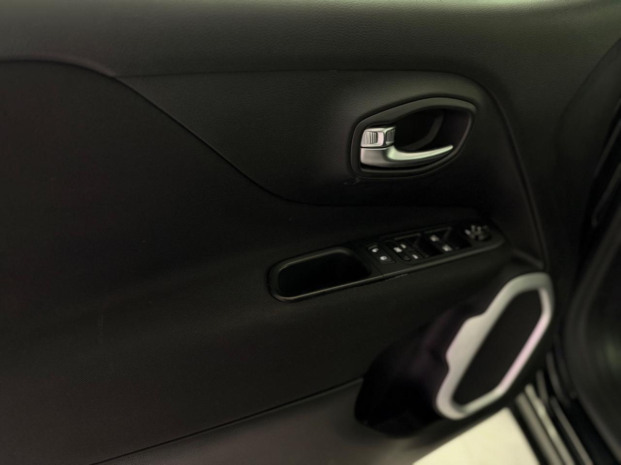 Jeep Renegade 1.4 MultiAir Full Opt