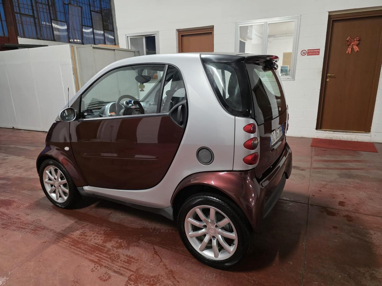 Smart ForTwo 700 coupé grandstyle (45 kW) NEOPAT 94.000 KM