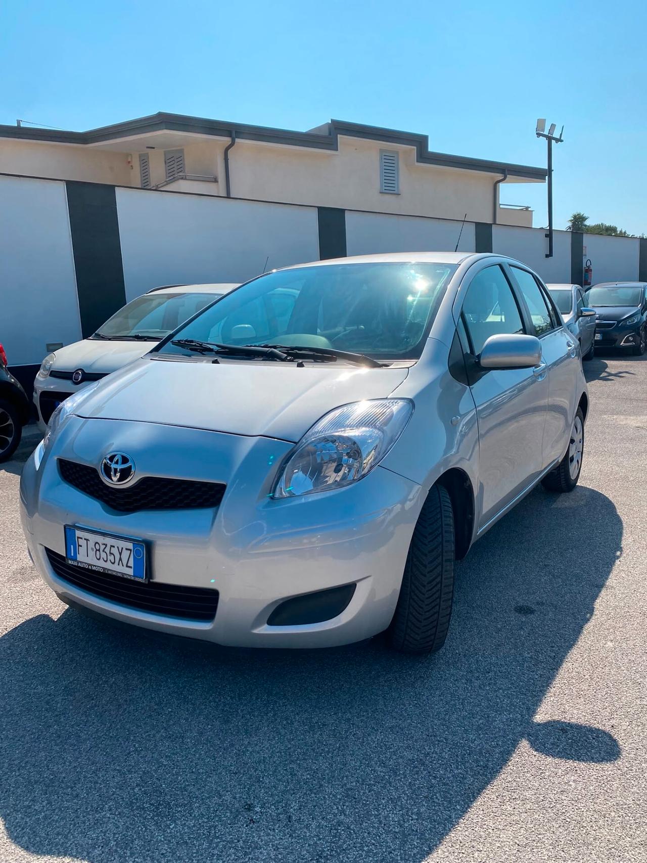 Toyota Yaris 1.0 5 porte