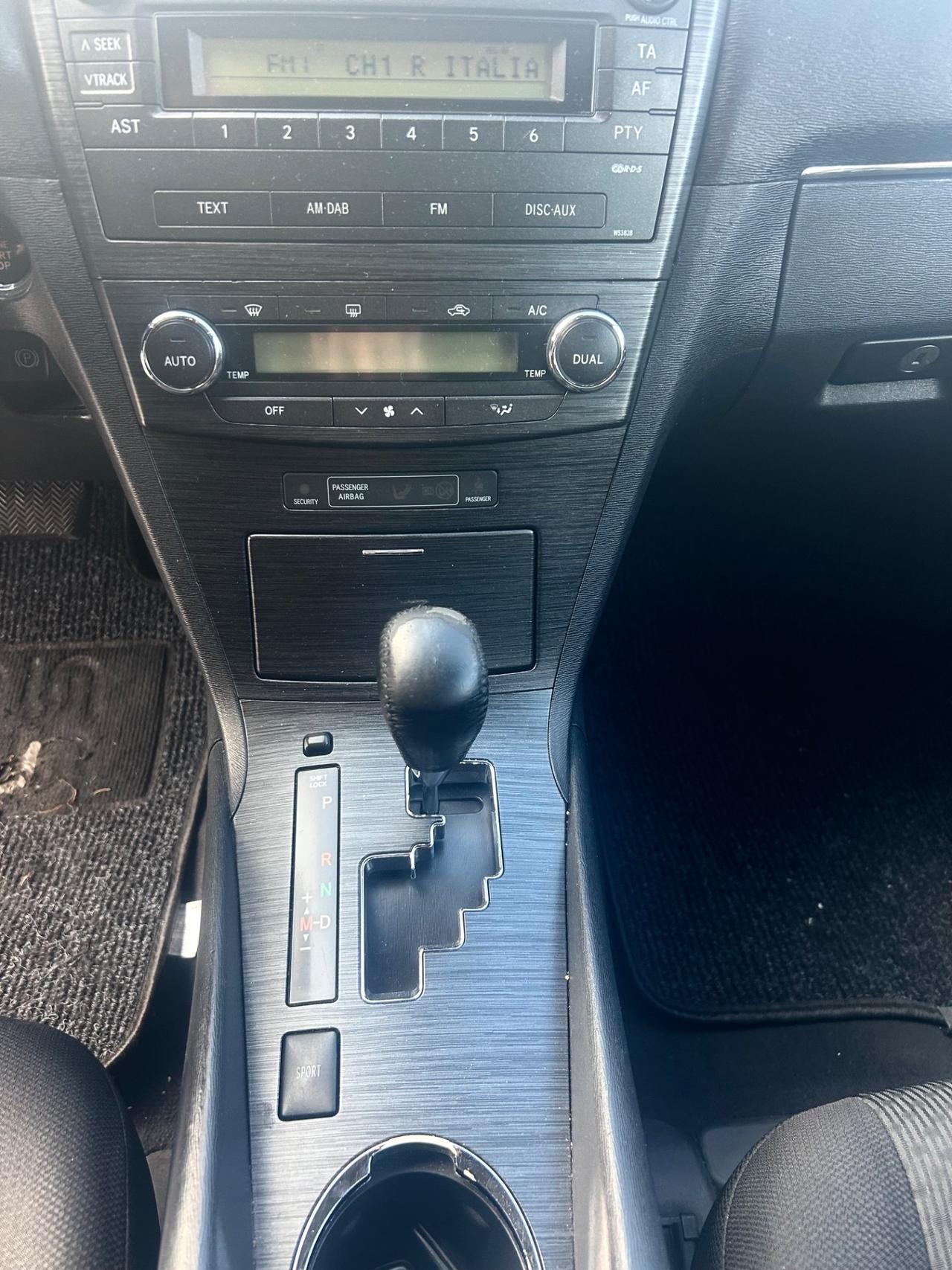 Toyota Avensis 2.2 D-Cat aut. Wagon Executive