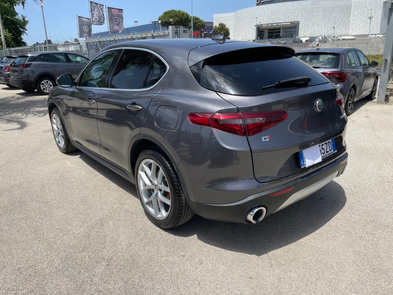 Alfa Romeo Stelvio a*f*f*a*r*e