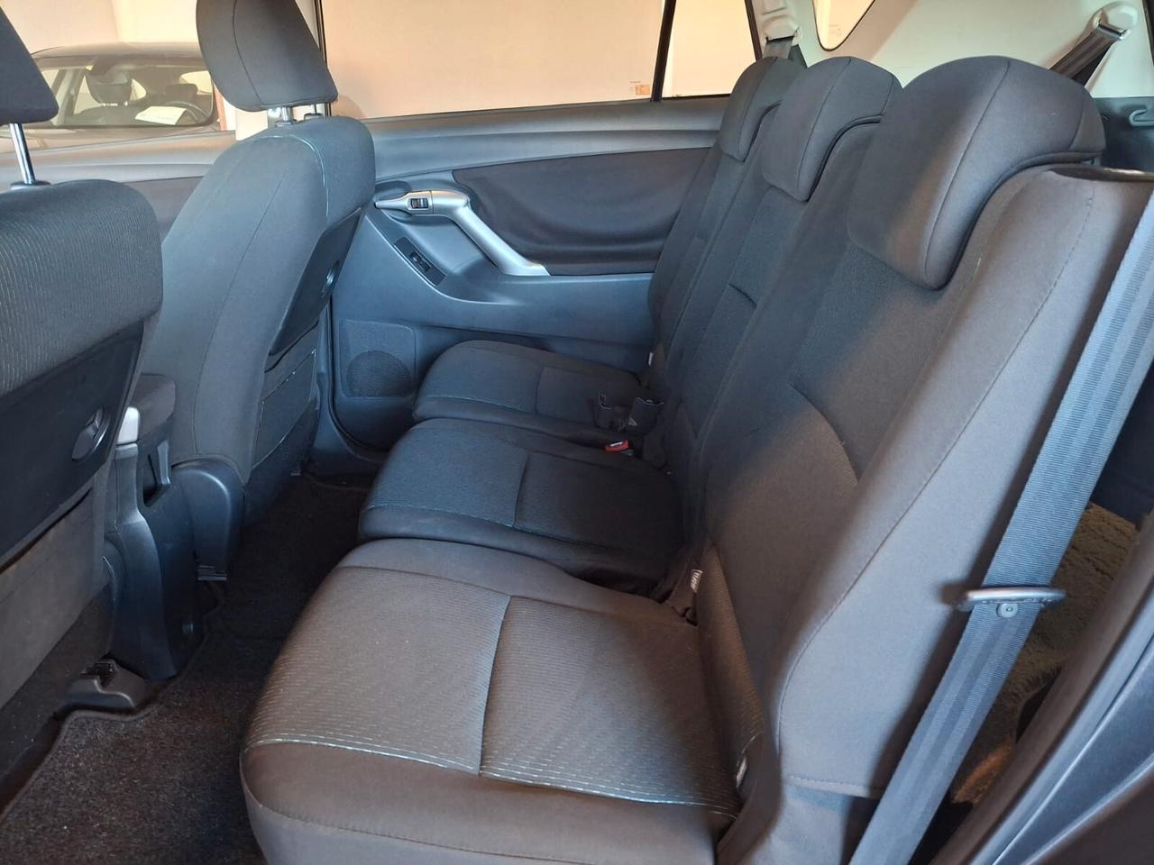 Toyota Verso 2.0d Active *7 POSTI