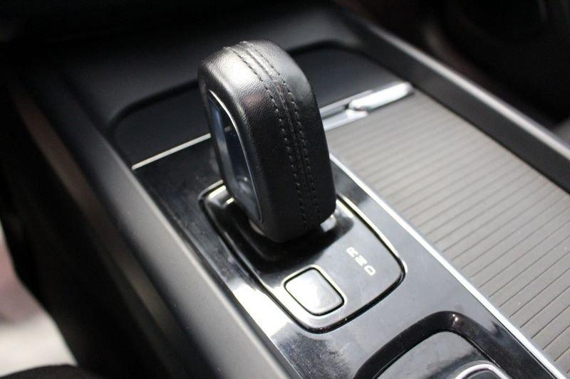 Volvo XC60 B4 (d) Geartronic Momentum Pro