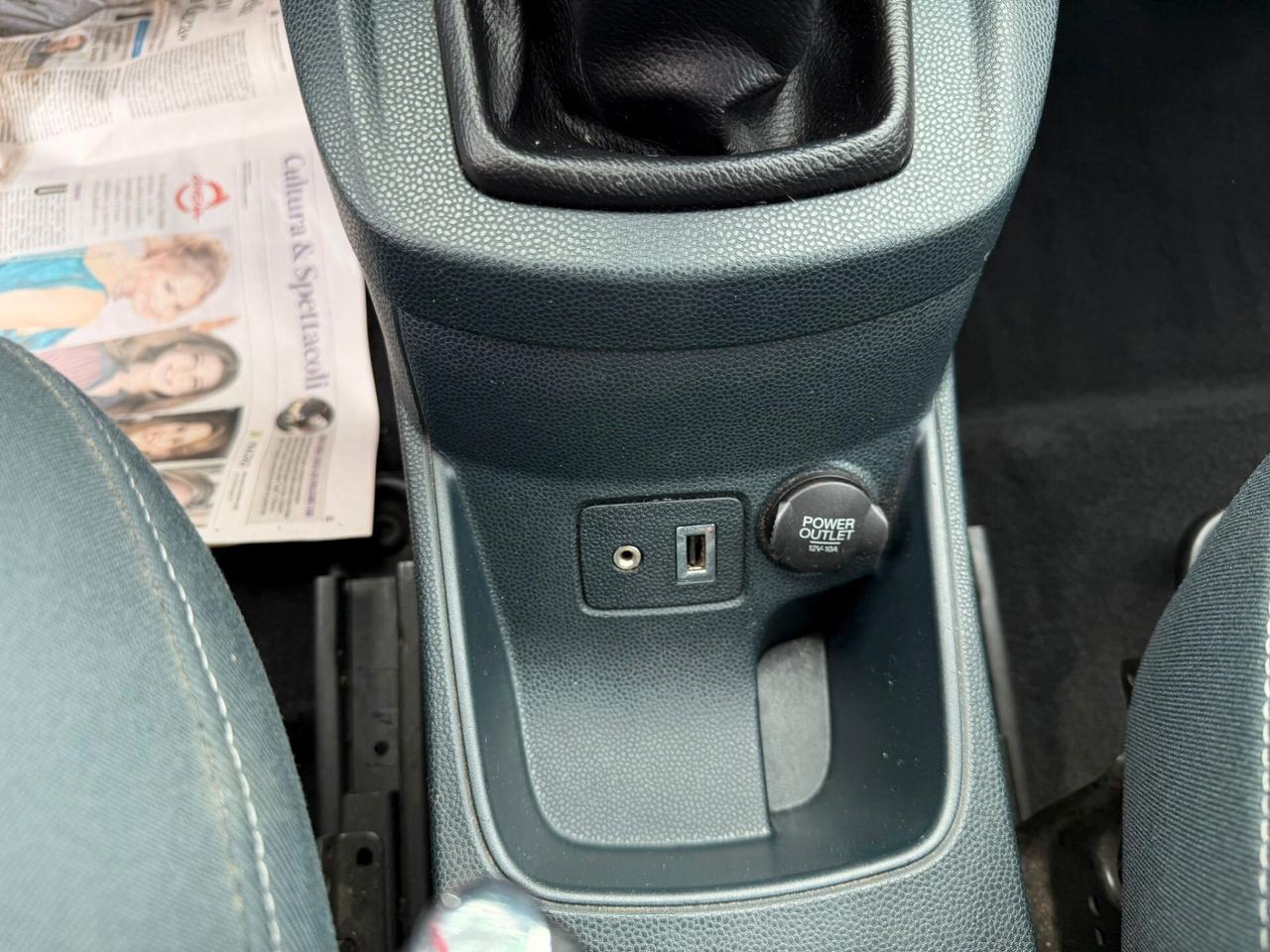 Ford Fiesta 1.4 TDCi DIESEL 70CV 5 porte - Anno 11/2012 - NEOPATENTATO