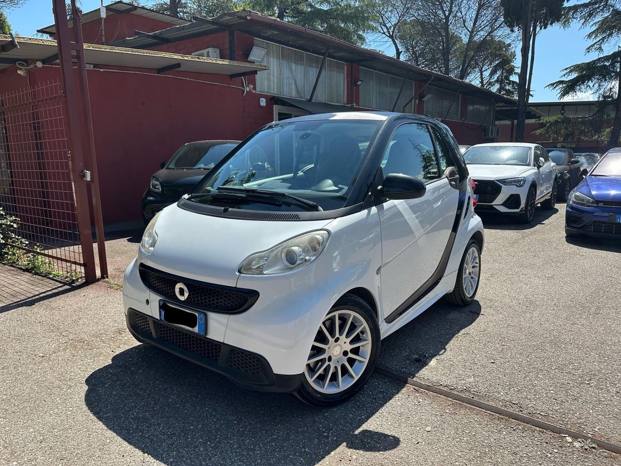Smart ForTwo 1000 45 kW MHD coupé pure
