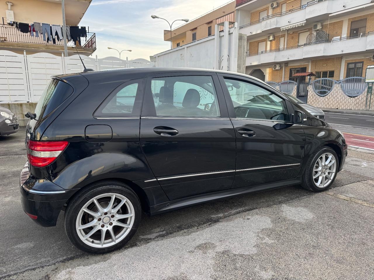 Mercedes Benz B180 2.0 DIESEL 109CV Sport 2010