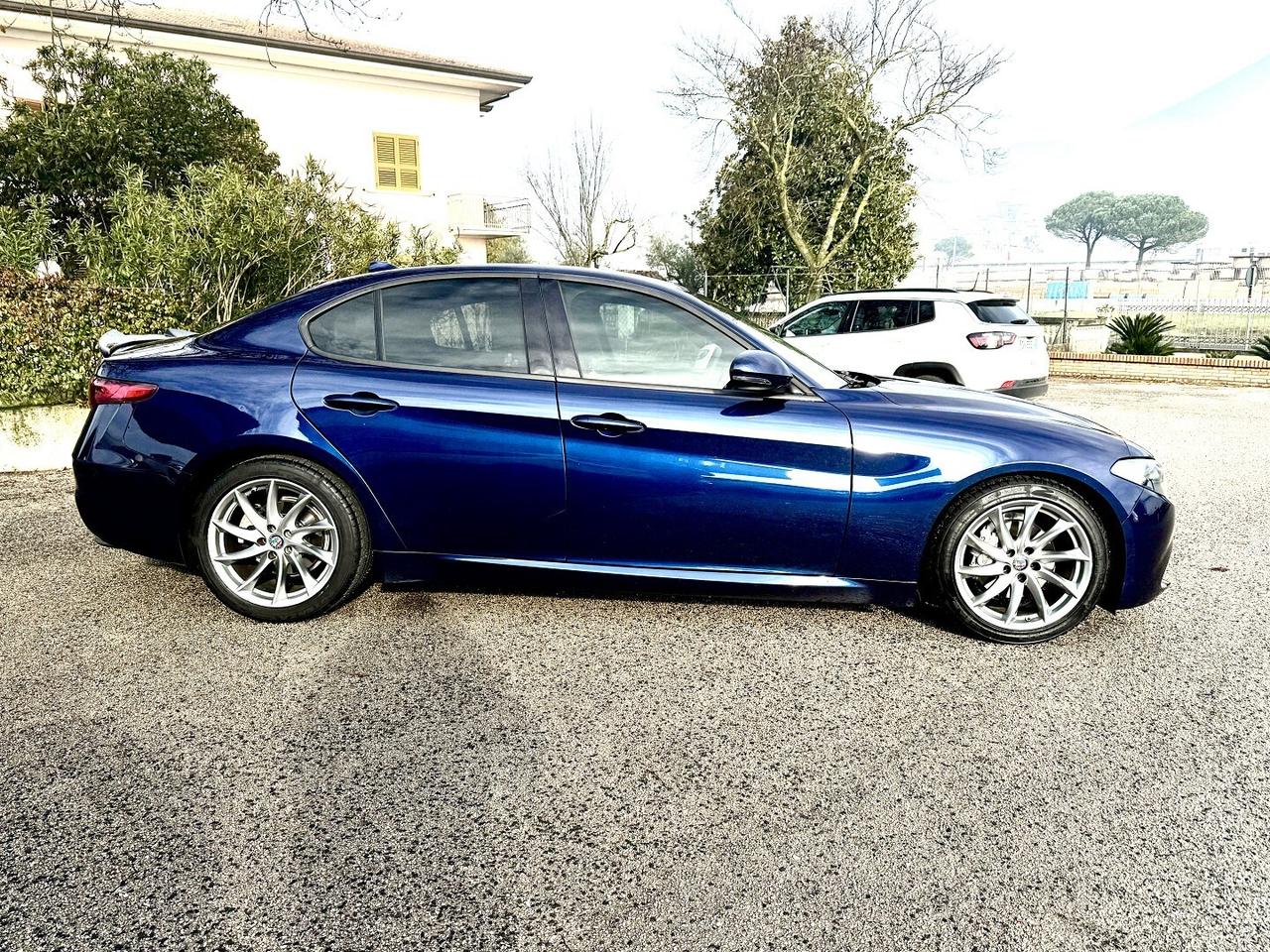 ALFAROMEO GIULIA 150CV NAVI CLIMA LED